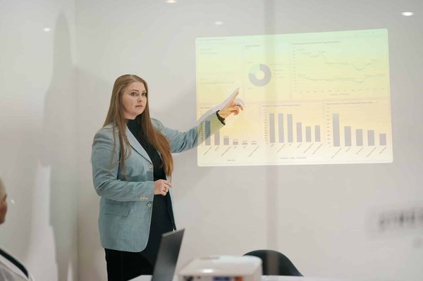 Comment élaborer un programme de formation en leadership pour les jeunes entrepreneurs?